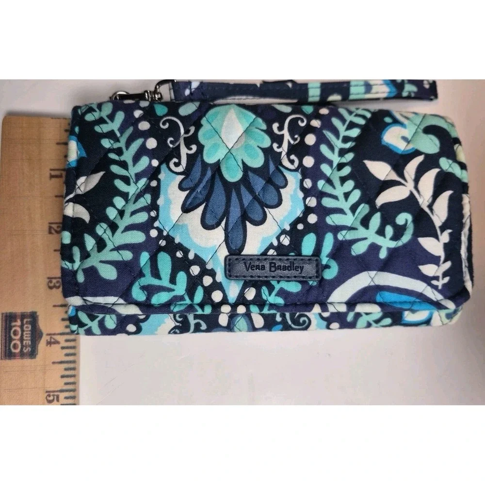 Vera Bradley Blue Island RFID Trifold Wallet Wristlet Retired New Without Tag - Picture 13 of 14